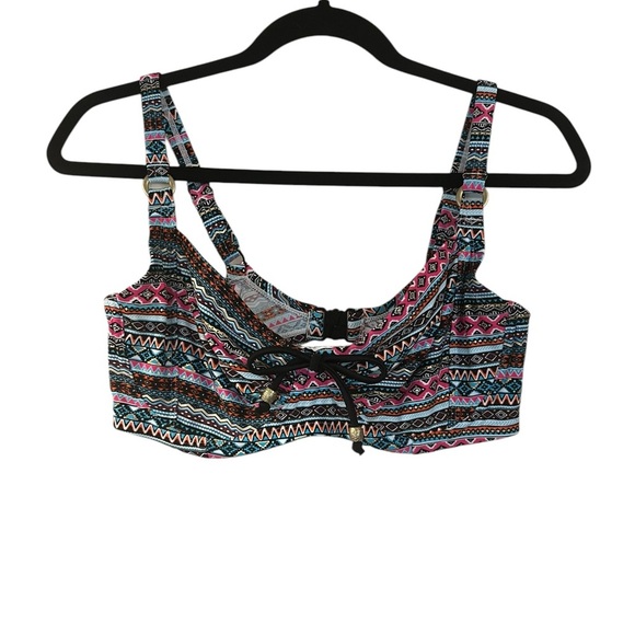 dorina Other - Dorina NWT Geometric Print Bikini Top Size 34E